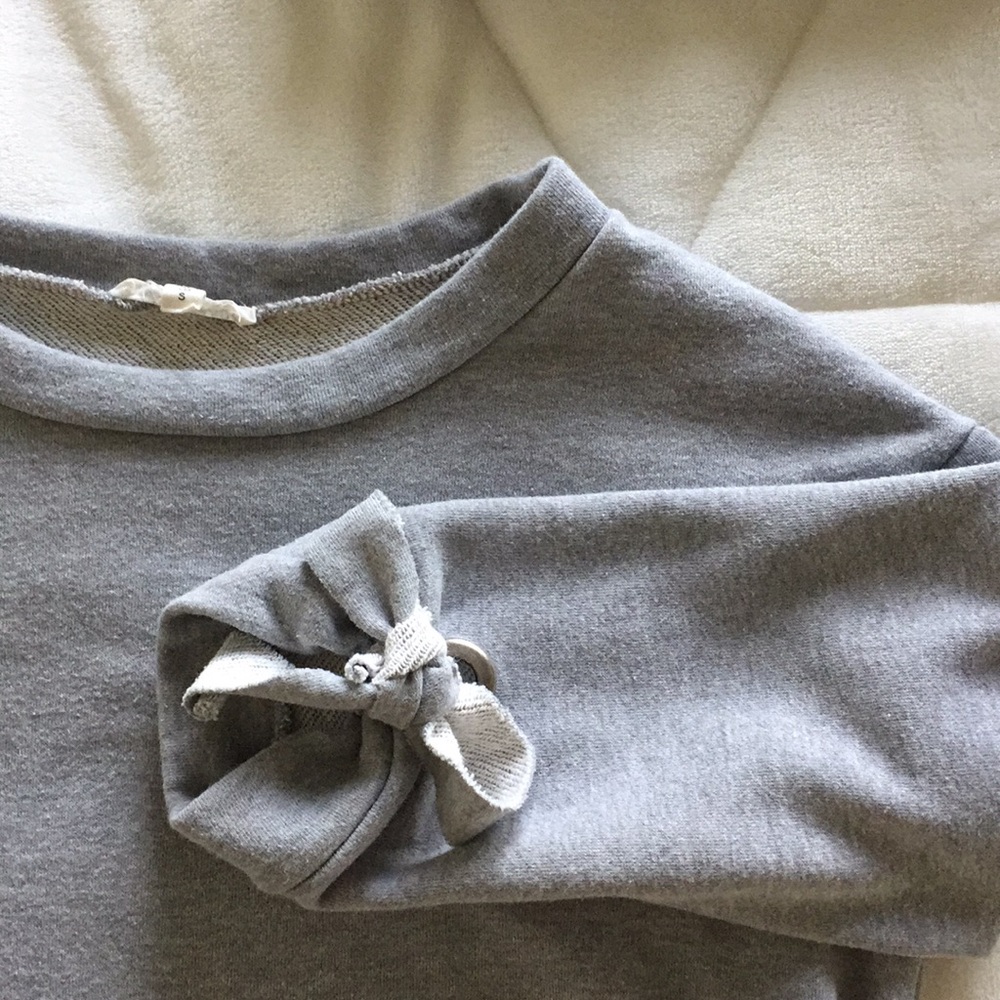 Grey tie-sleeve sweater
